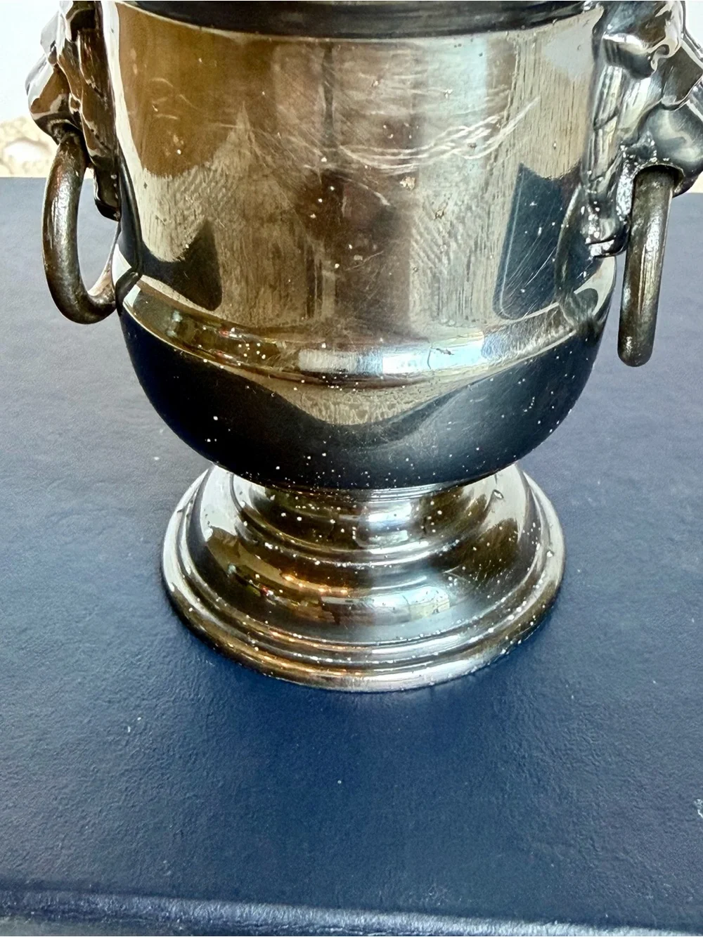 Viners of Sheffield Engaged Silver Plated Lion Head Cachepot Urn Vase Planter